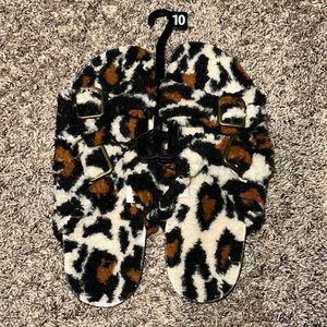 Fuzzy cheetah print sandals size 10